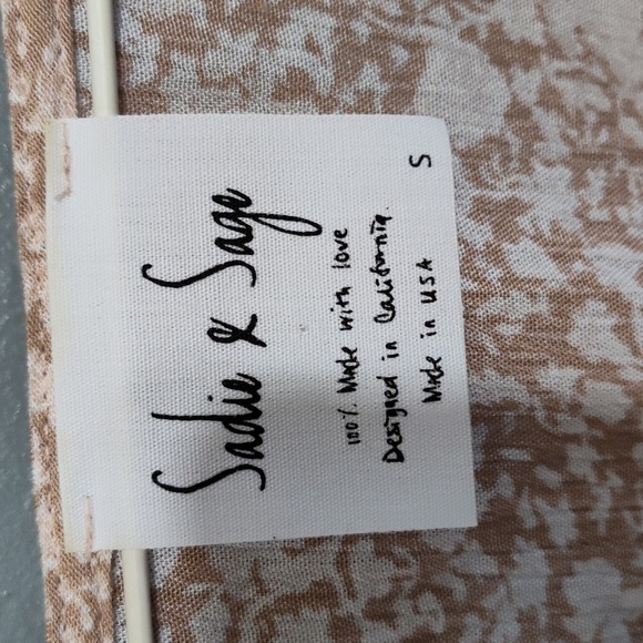 Anthropologie Sadie & Sage long Bell sleeves v-neck floral pattern size small - Picture 4 of 7